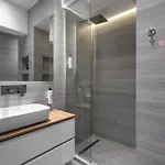 8, Nilie Hospitality Mgmt Apartman *