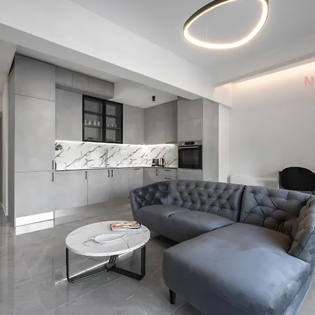 8, Nilie Hospitality Mgmt * Thessaloniki