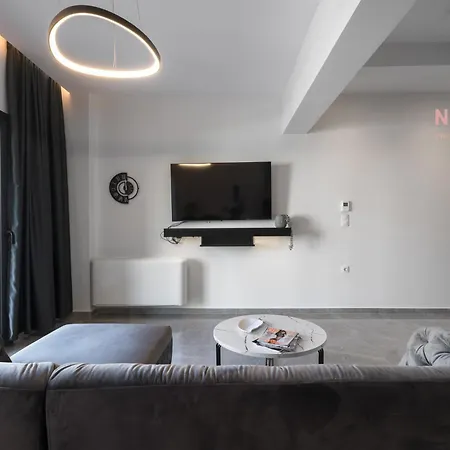 8, Nilie Hospitality Mgmt *