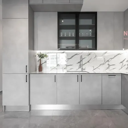 8, Nilie Hospitality Mgmt דירה *