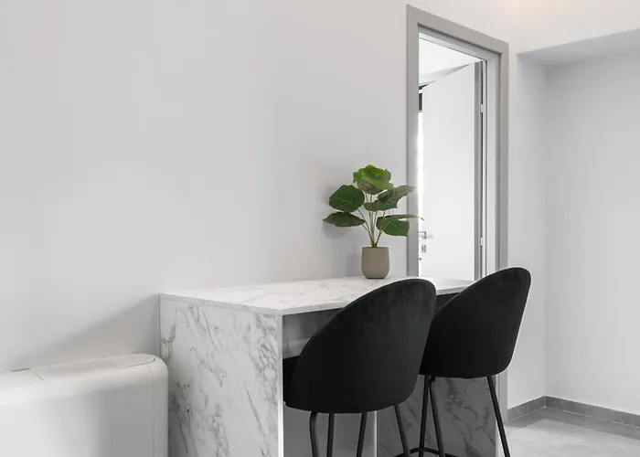 8, Nilie Hospitality Mgmt * Салоники
