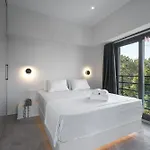 8, Nilie Hospitality Mgmt * 塞萨洛尼基